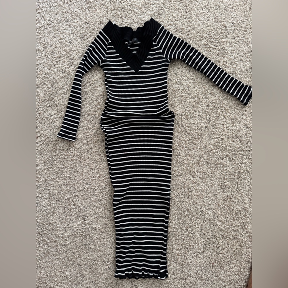 Absolutely Famous Ribbed Striped Knit